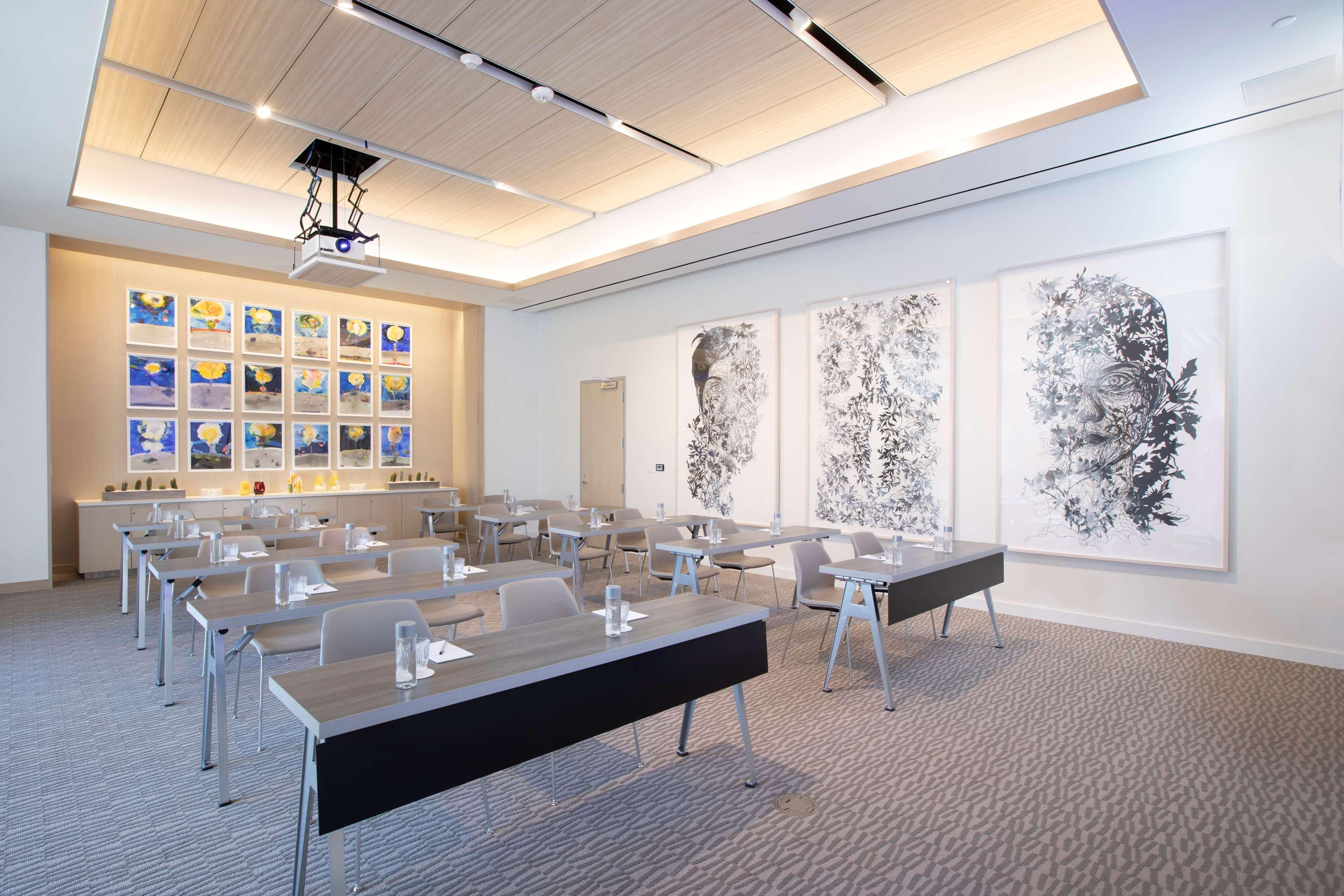 Hall Arts Hotel Dallas, Curio Collection By Hilton المظهر الخارجي الصورة