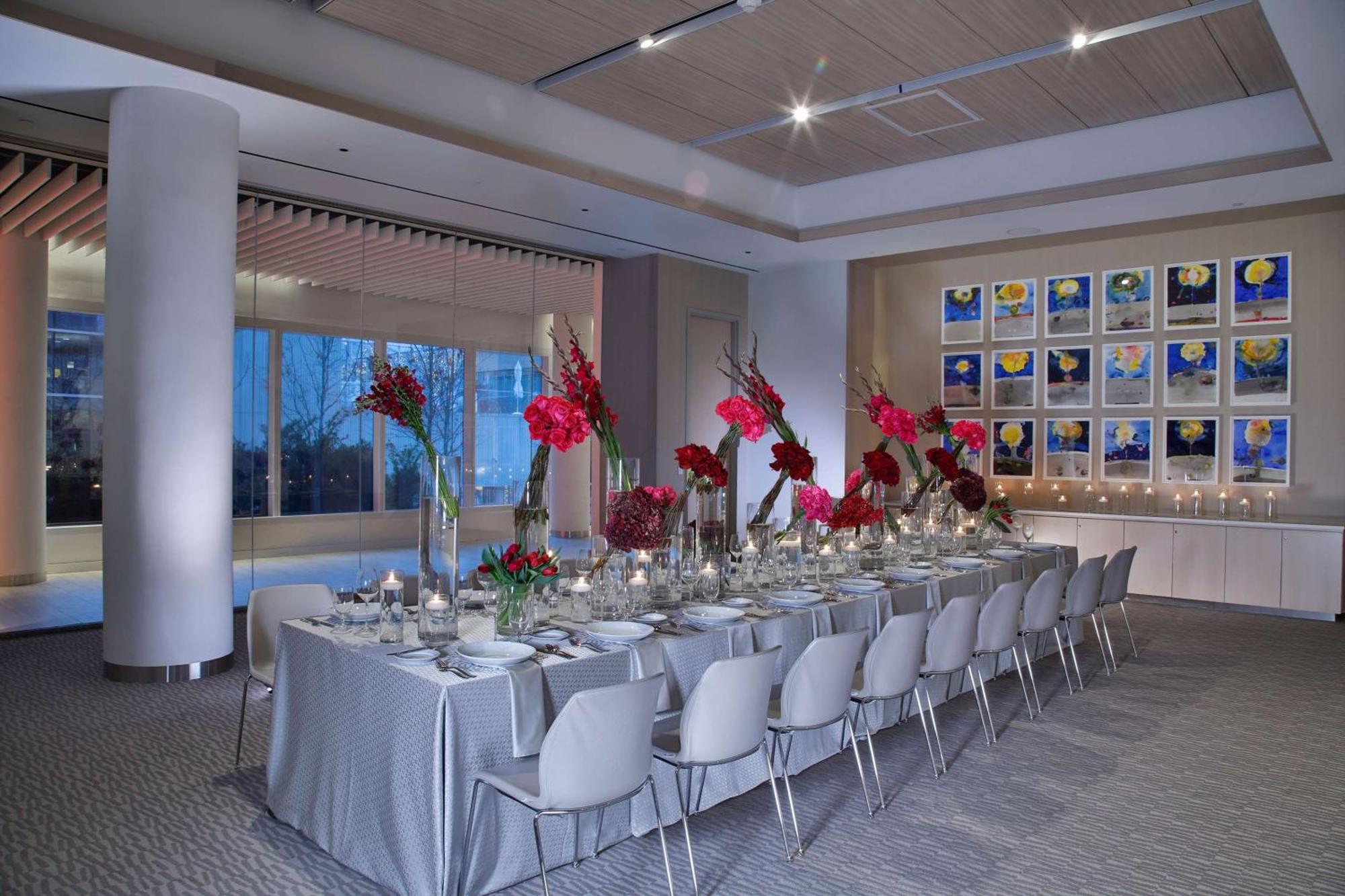 Hall Arts Hotel Dallas, Curio Collection By Hilton المظهر الخارجي الصورة