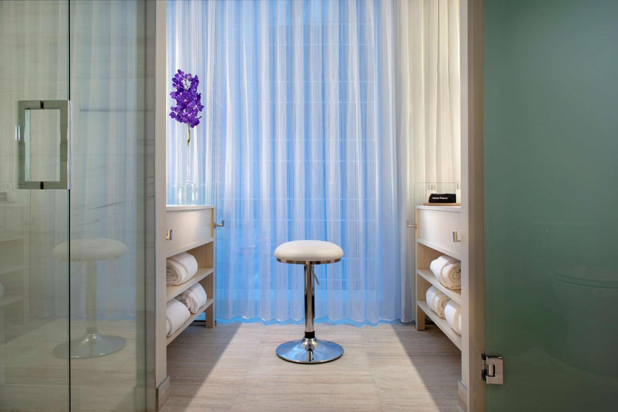 Hall Arts Hotel Dallas, Curio Collection By Hilton المظهر الخارجي الصورة