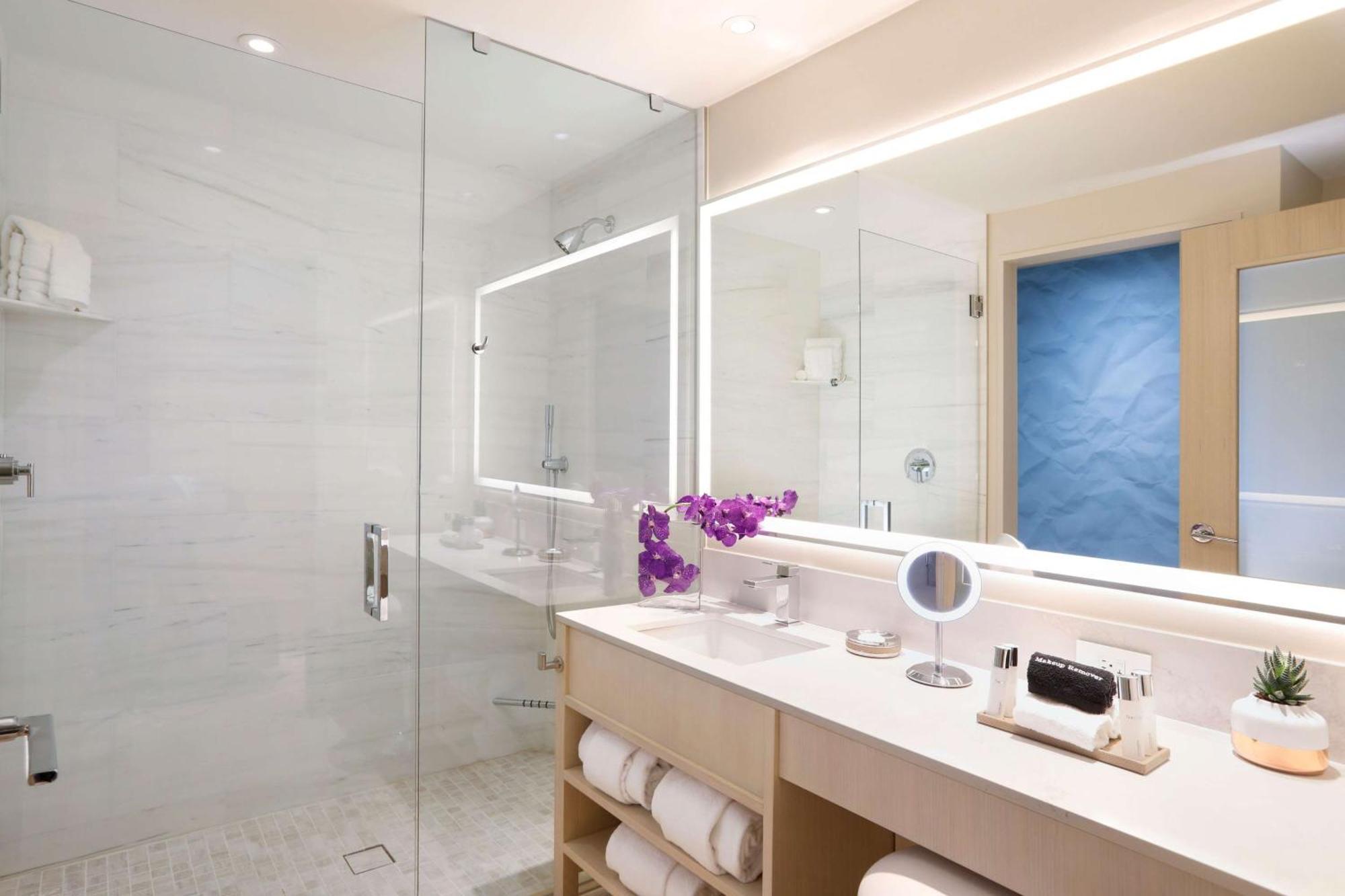 Hall Arts Hotel Dallas, Curio Collection By Hilton المظهر الخارجي الصورة