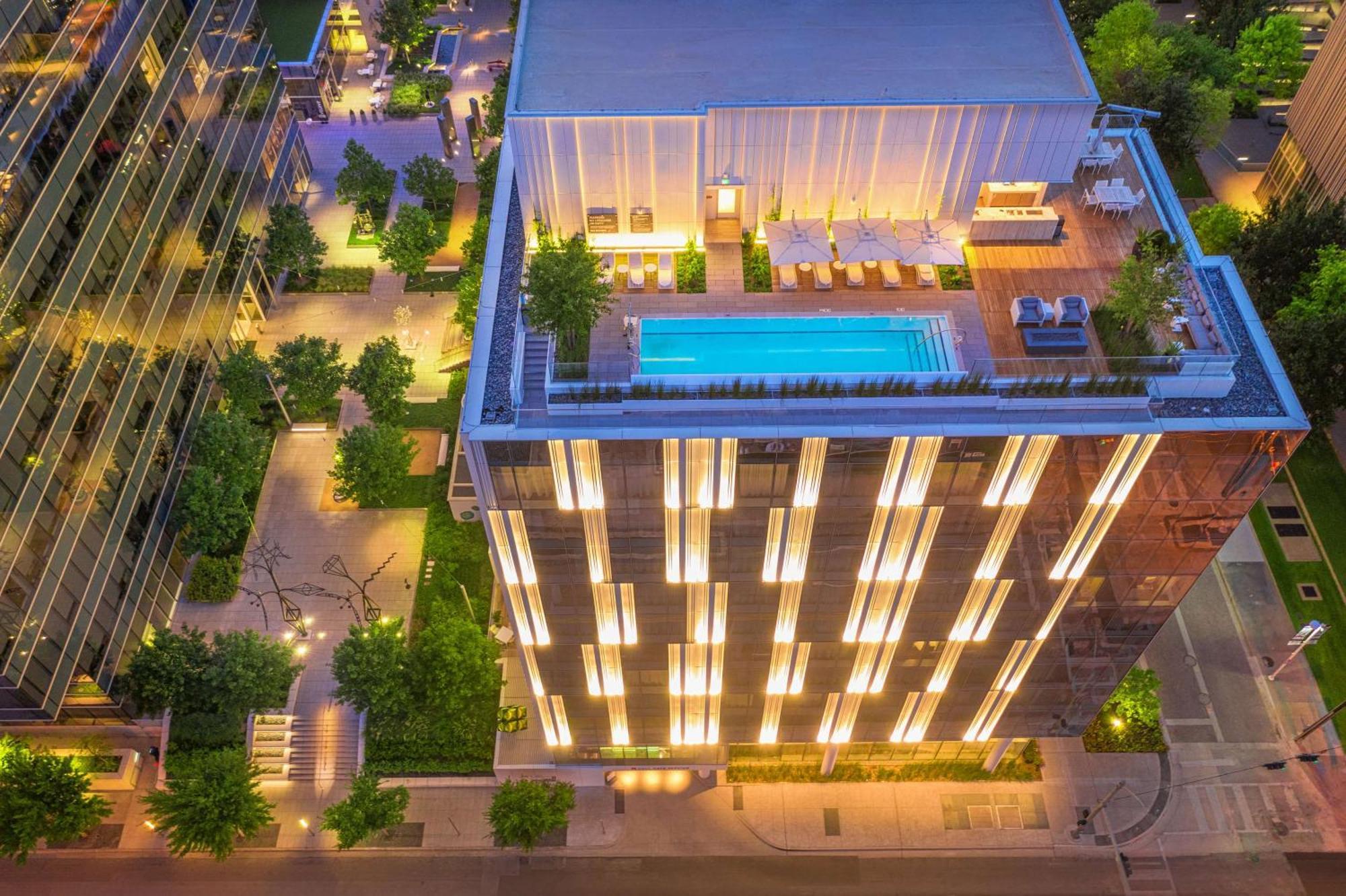Hall Arts Hotel Dallas, Curio Collection By Hilton المظهر الخارجي الصورة